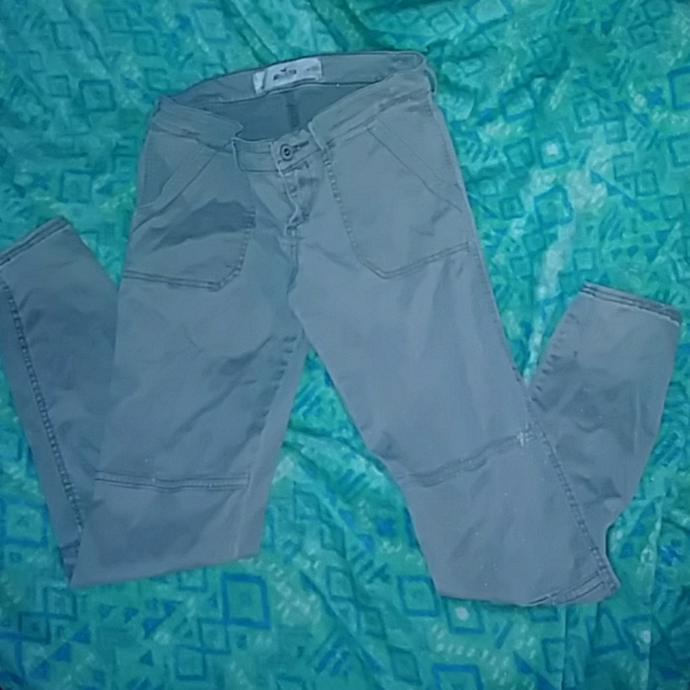 Hollister cargo size 3 skinny jeans